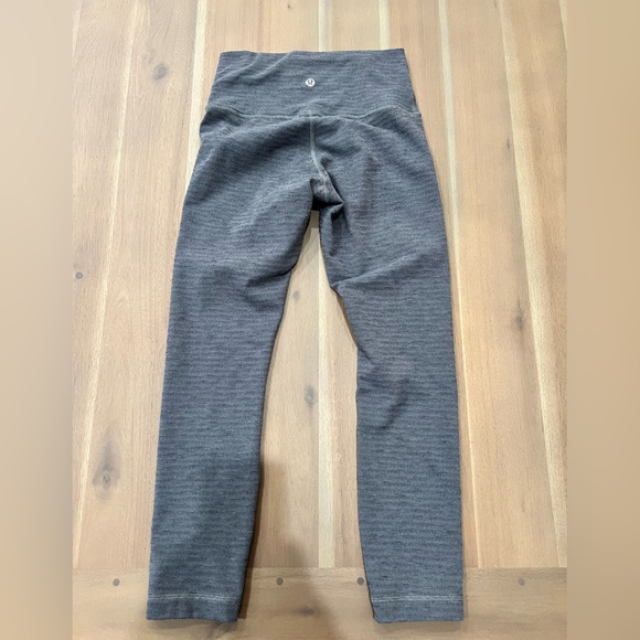 Lululemon legging- knit material - Picture 4 of 7
